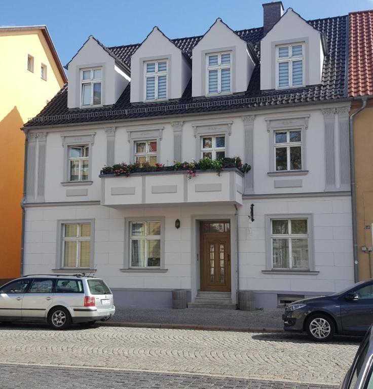 Fewo Am Marktplatz II Eisenhüttenstadt Exterior foto